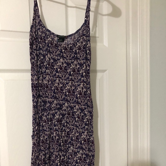 Forever 21 pattern romper - Picture 2 of 4